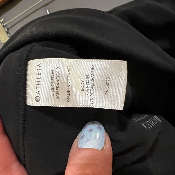 Athleta black high waist 7/8 length legging size extra small side pockets - Picture 7 of 7